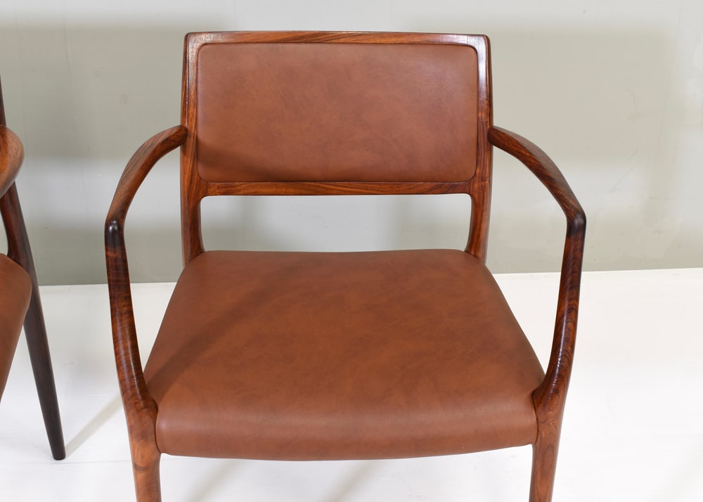 Set of Model 65 Dining Chairs for J.L. Møllers - 4