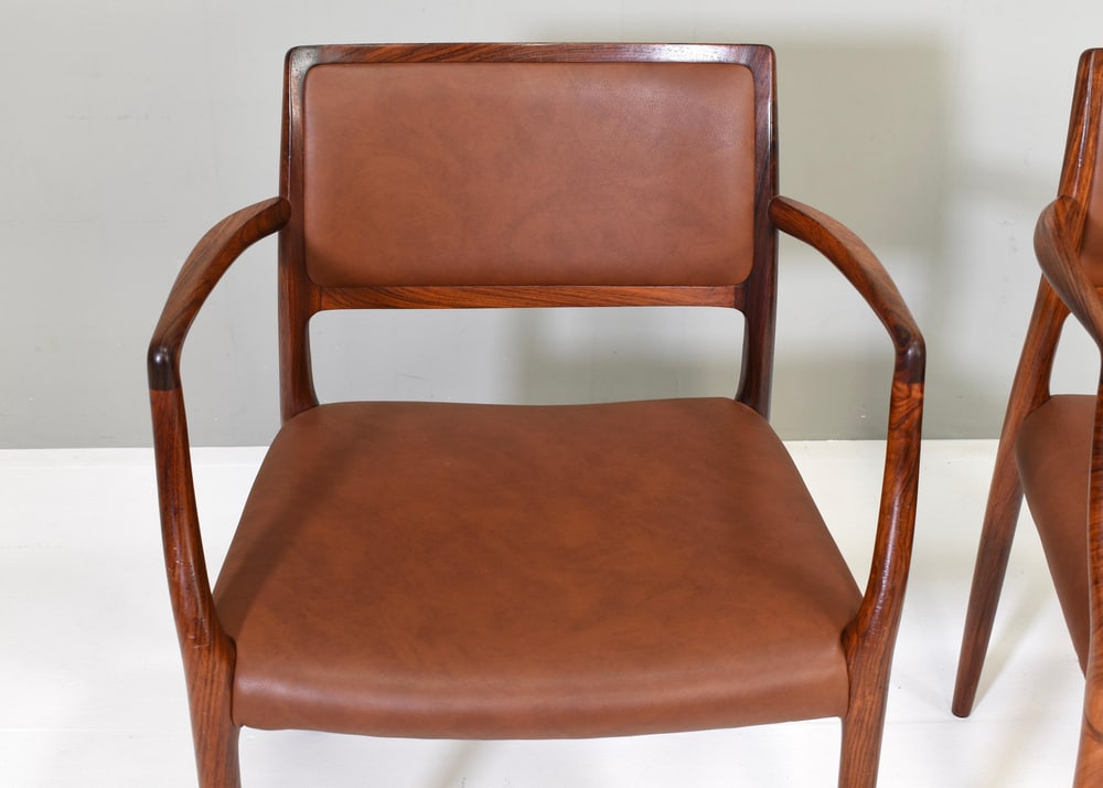 Set of Model 65 Dining Chairs for J.L. Møllers - 5
