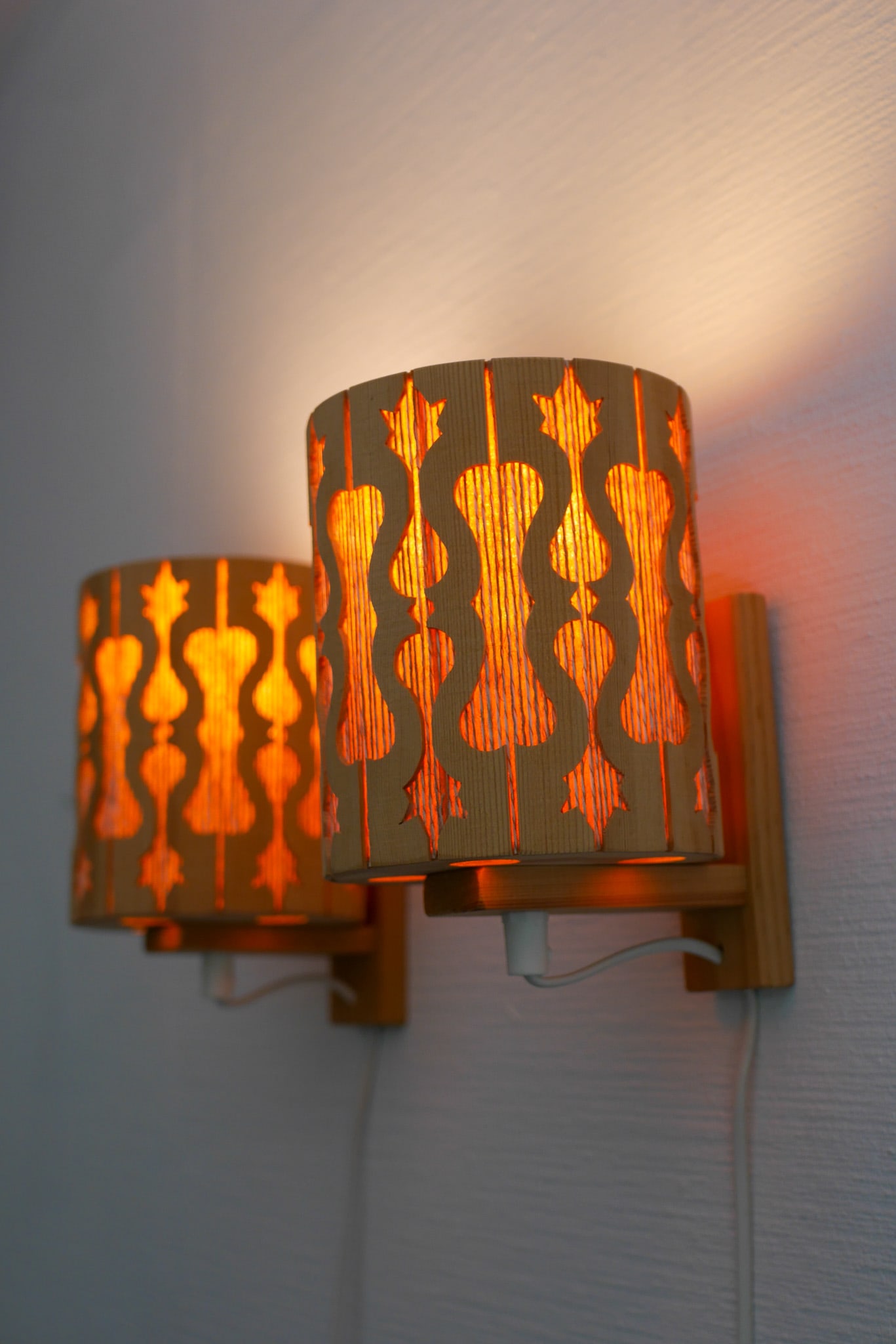 Vintage Scandinavian Pine Sconces, 1975, Set of 2 - 4