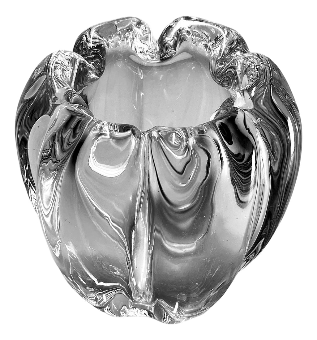 Stella Polaris Crystal Glass Vase from Orrefors: Grace Stella Polaris crystal glass designed by Vicke Lindstrand for Orrefors, Sweden in the 1940s.The star-shaped scattering of light from above gives the name to the series. Signed on the base.