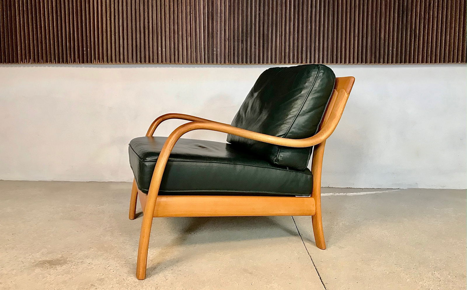 Bentwood & Leather Lounge Chair from Komfort - 6