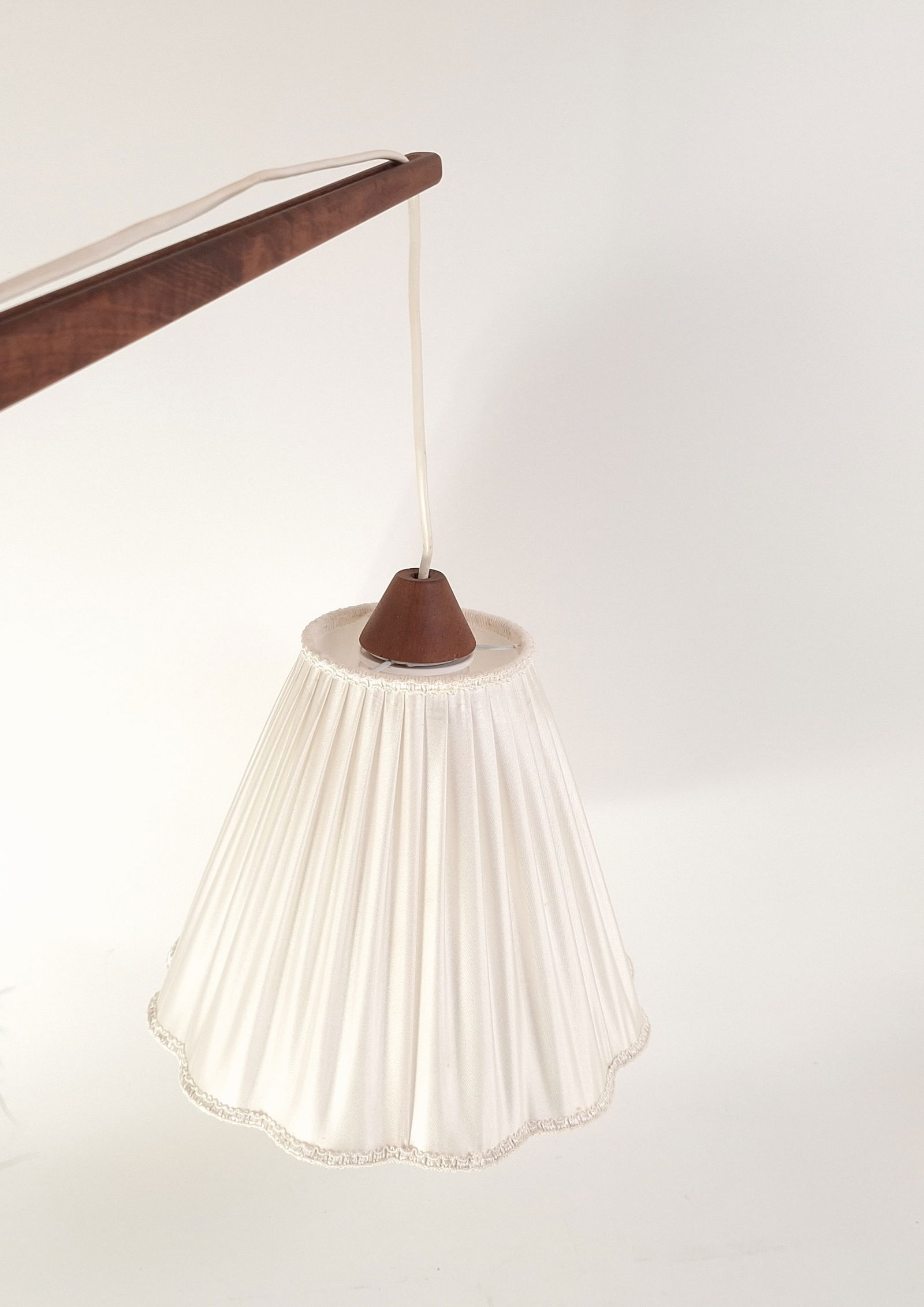 Modern Teak Wall Lamp with Swiveling Arm, 1950s - 5