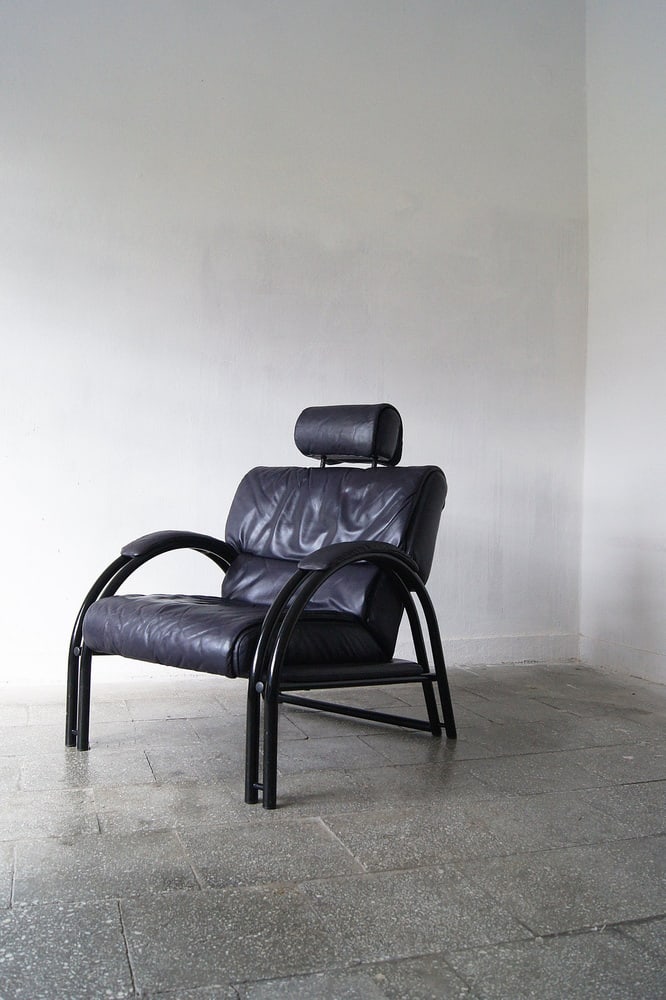 Vintage Italian Lounge Chair in Leather - 3