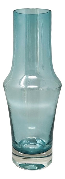 Vase #1376 for Riihimaki/Riihimaen Lasi Oy: 1970s Astonishing light blue vase model #1376 by Tamara Aladin for Riihimaki/Riihimaen Lasi Oy. The item is in excellent condition. Made in Finland. This vase is a sculpture and is part of the