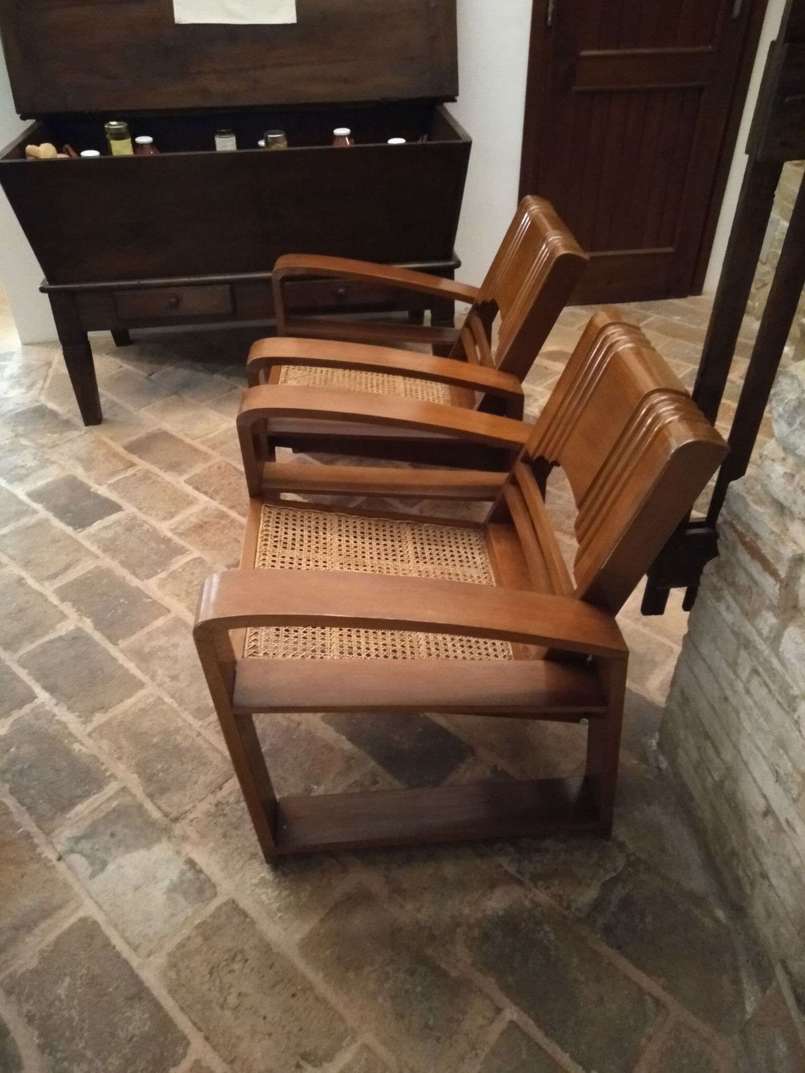 Chestnut & Vienna Straw Living Room Set, Set of 3 - 8