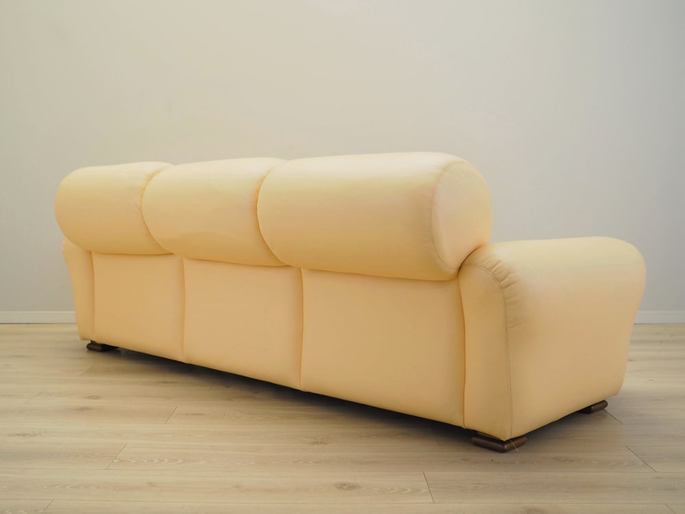 Italian Leather Sofa, 1960s - 7
