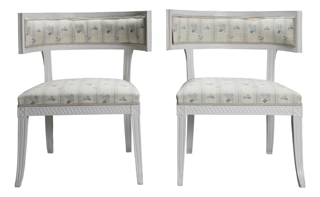 Swedish Gustavian Klismos Chairs, 1790s, Set of 2: An elegant pair of 18th Century Gustavian Klismos chairsLouis Masreliez designed the so-called Sullastool for Gustav III's pavilion at Haga around 1790. Since the late 1780s, the Gustavian interior