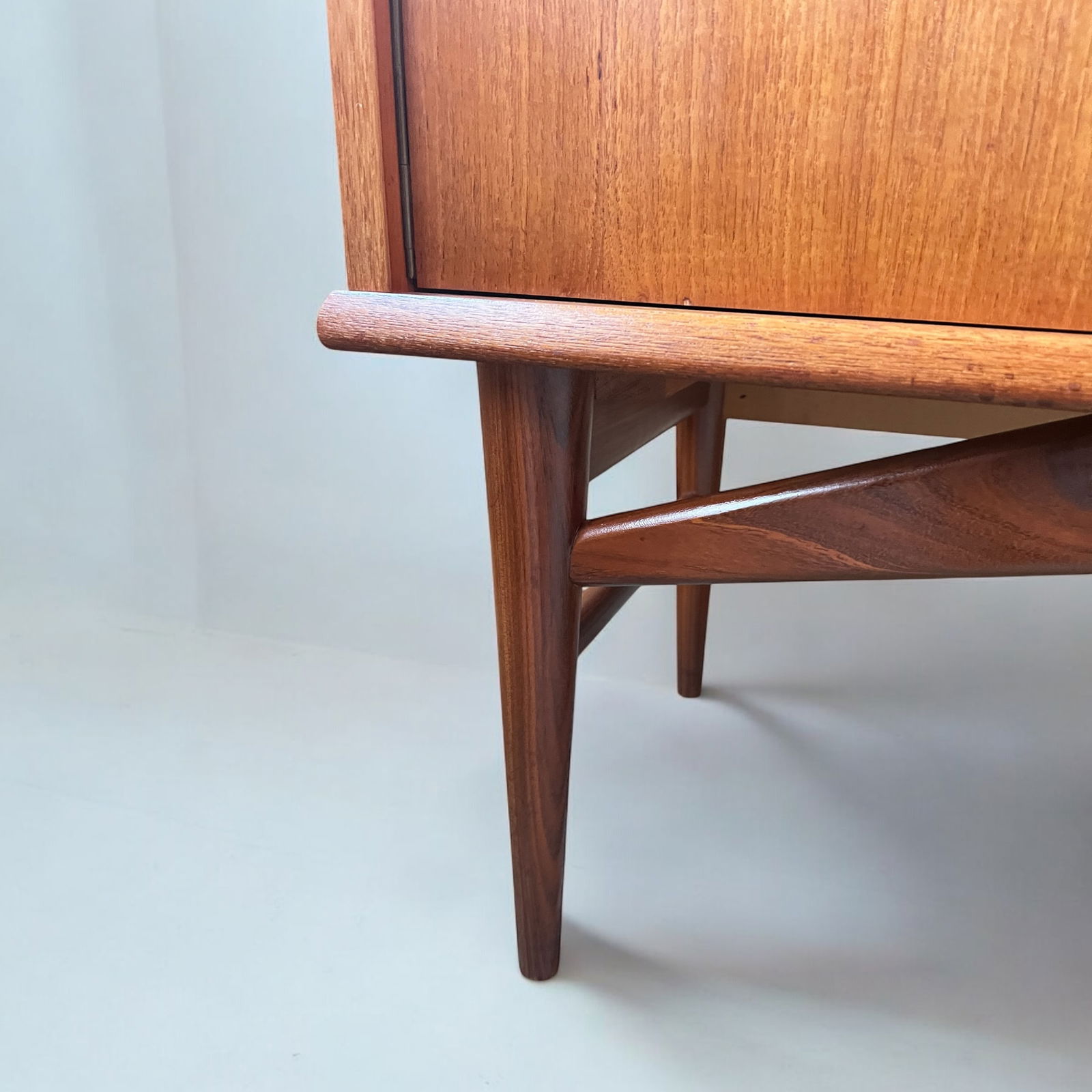 Oak Highboard from Fredericia Stolefabrik, 1960s - 5
