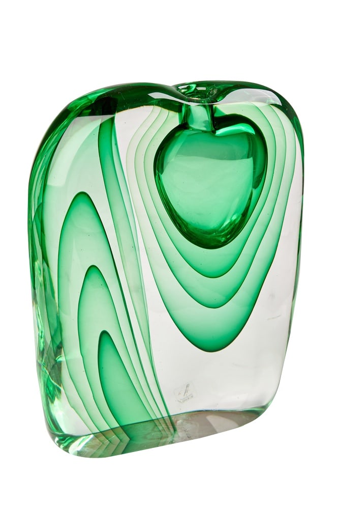 Murano Glass Sculpture from Silvano Signoretto: Fabulous, wonderful sculpture of Maestro Silvano Signoretto, brother of Pino Signoretto, 1998. Sculpture produced in pure Venetian crystal, hot -handmade with green glass inserts. The peculiarity of