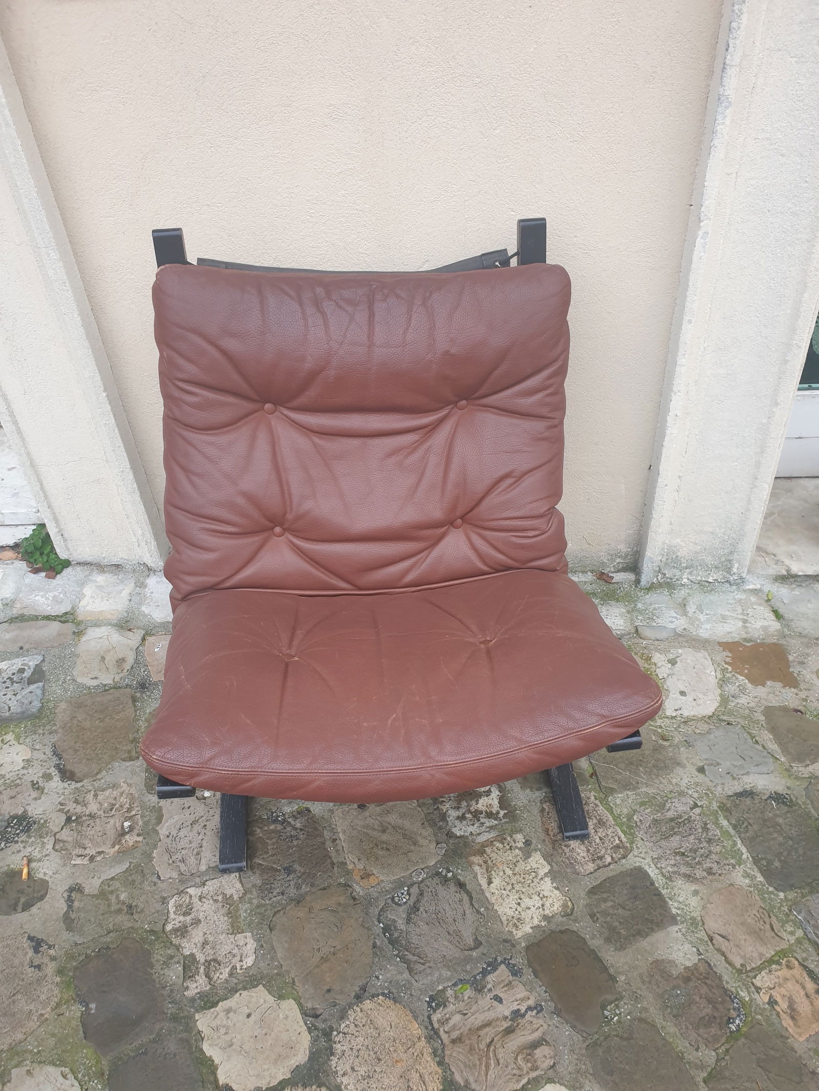 Ergonomic Chair in Leather and Curved Wood, 1970s - 2