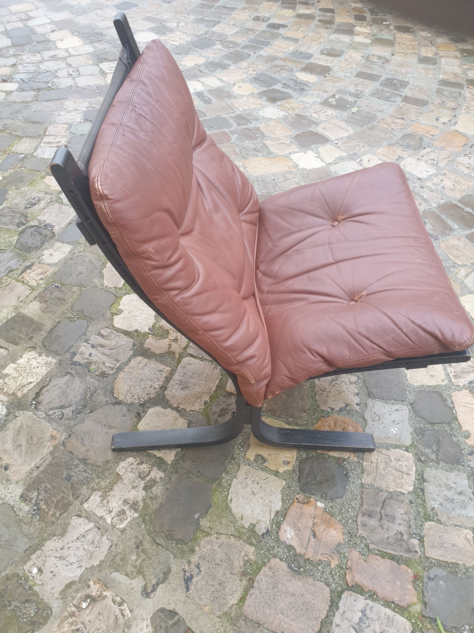 Ergonomic Chair in Leather and Curved Wood, 1970s - 3