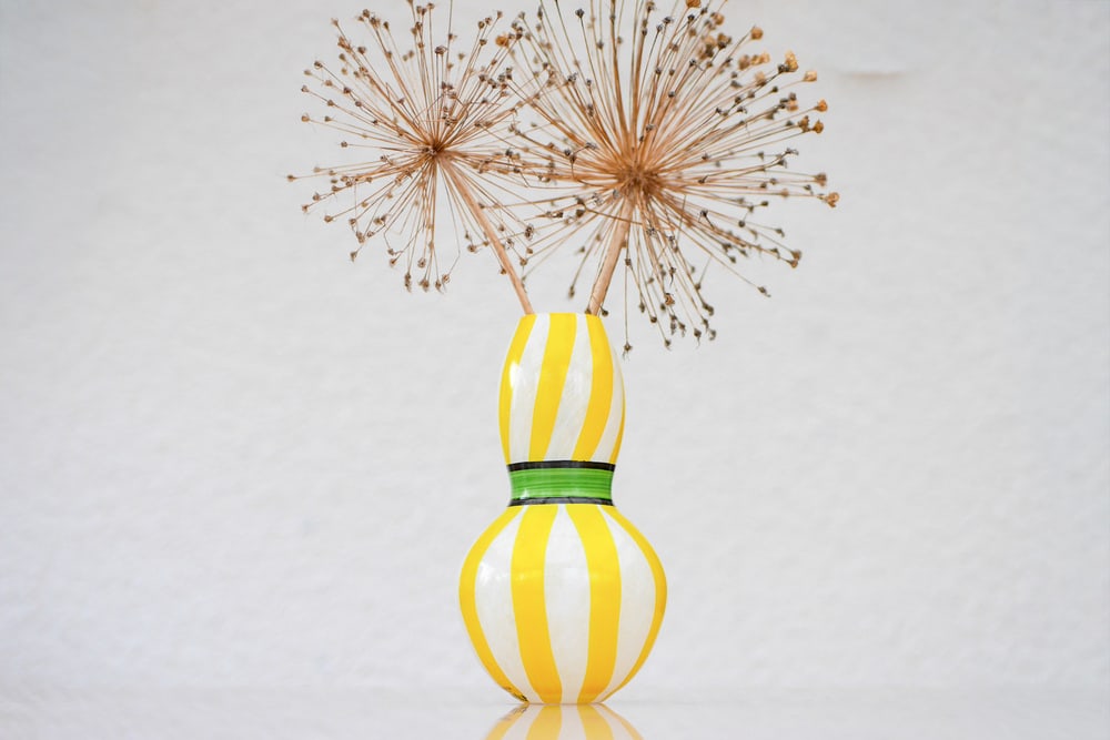 Glass Vase by Ulrika Hydman-Vallien for Kosta - 11