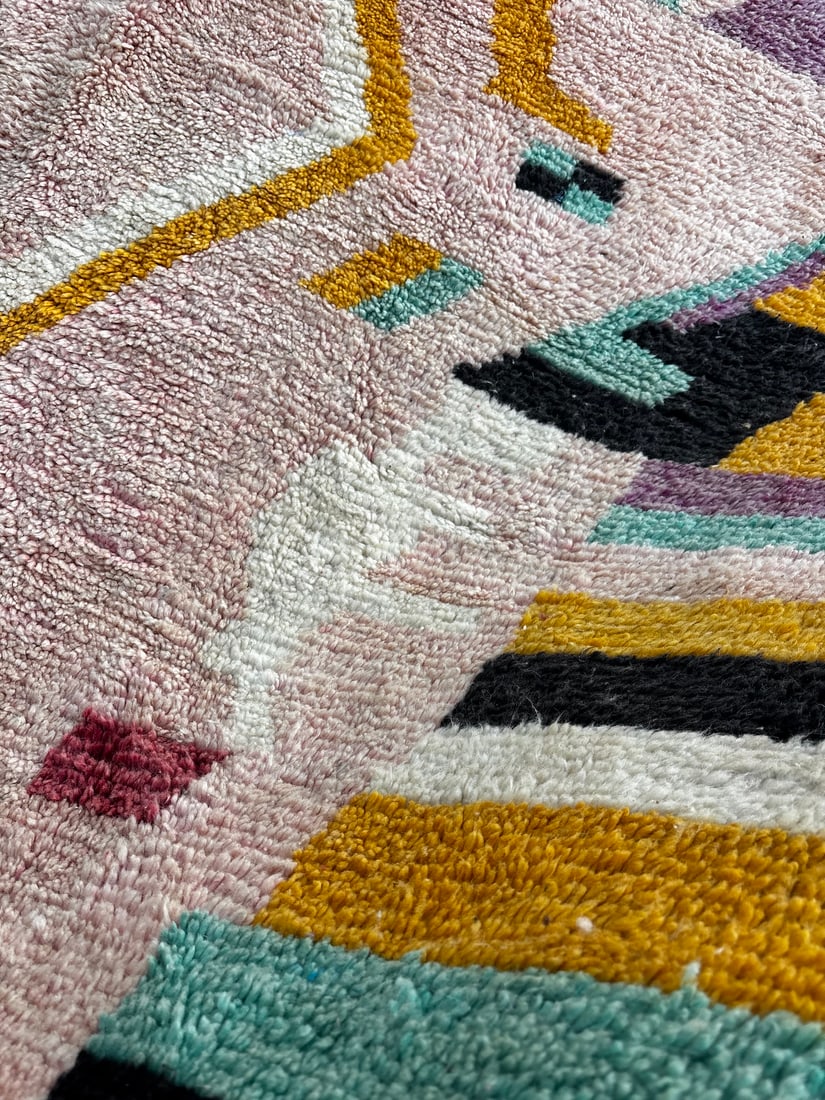 Wool Rug with Abstract Graphic Design, 1990 - 4