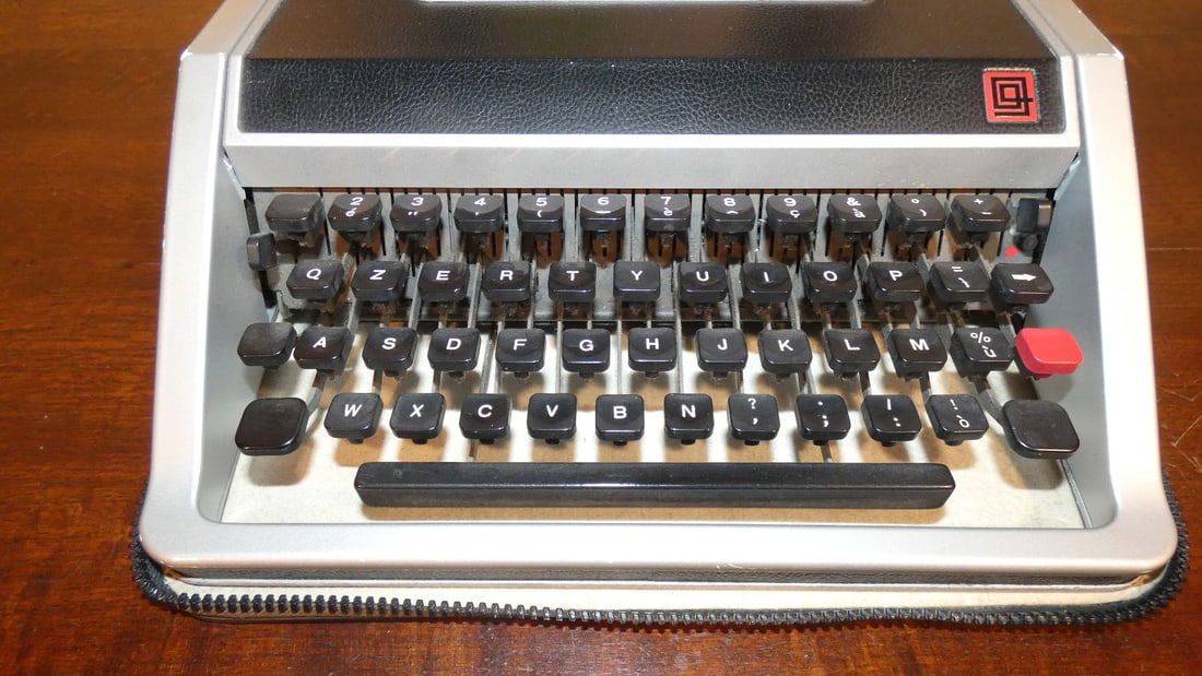 Lettera DL Typewriter from Olivetti, Italy, 1965 - 12