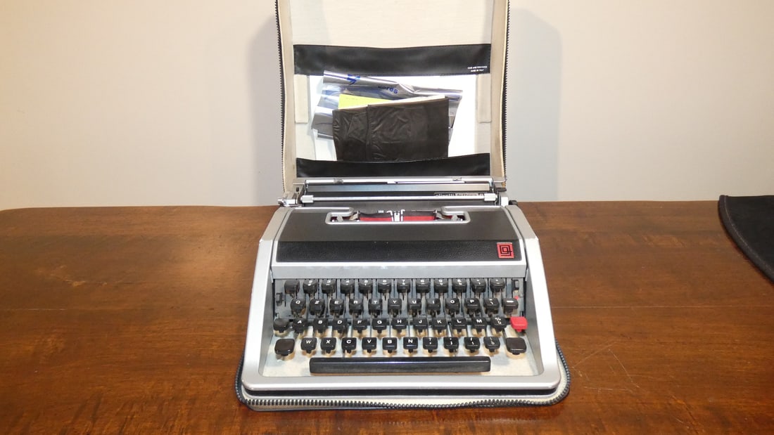 Lettera DL Typewriter from Olivetti, Italy, 1965 - 4