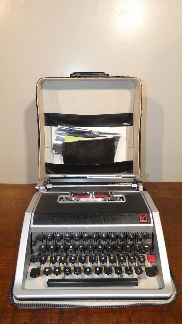 Lettera DL Typewriter from Olivetti, Italy, 1965 - 8