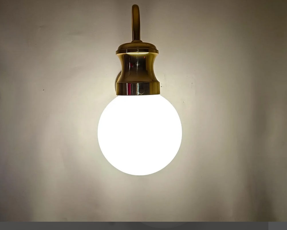 Large Sconce in Brass and Opaline, 1950s - 4