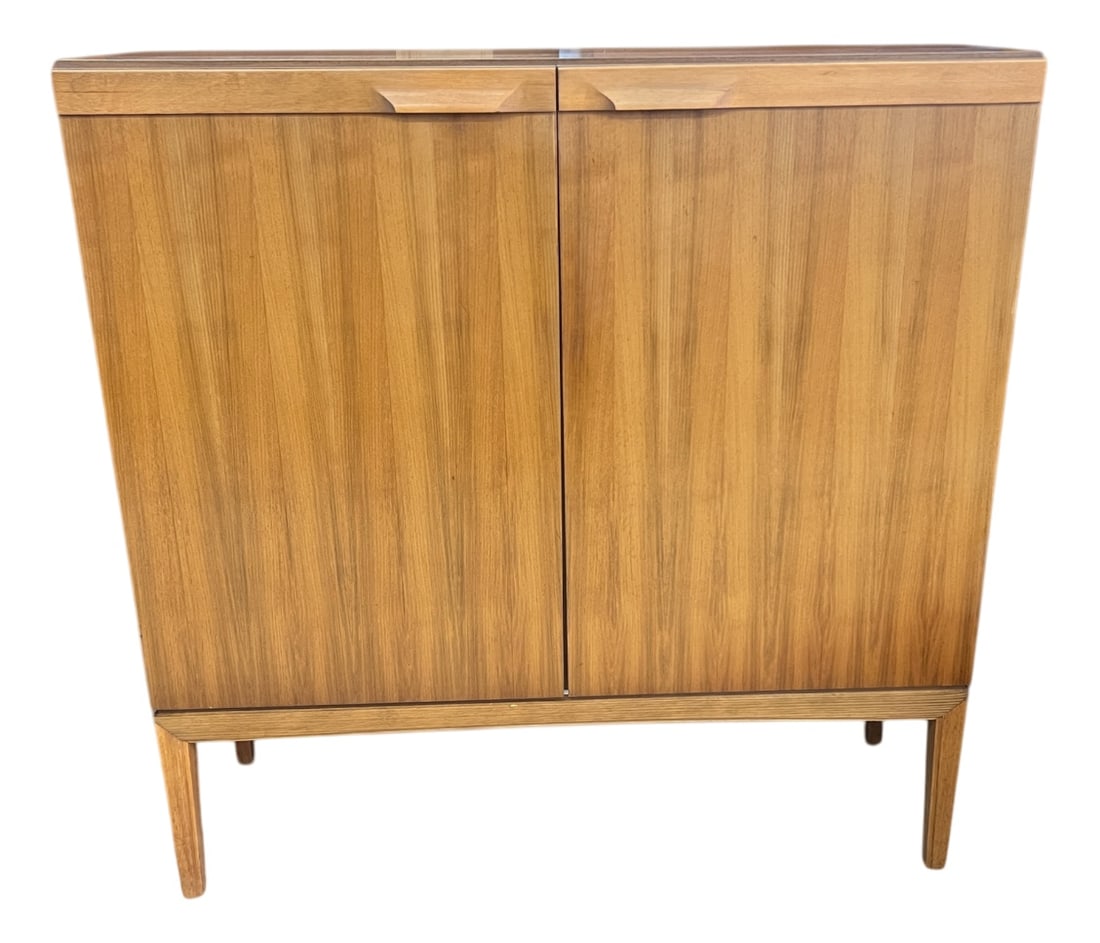Highboard from Palette Möbelwerk Wernau, 1972s: This mid-century German highboard from Palette Möbelwerke from Wernau is a typical product from this manufacturer from the 1970s. Palette was known for its high-quality furniture characterized