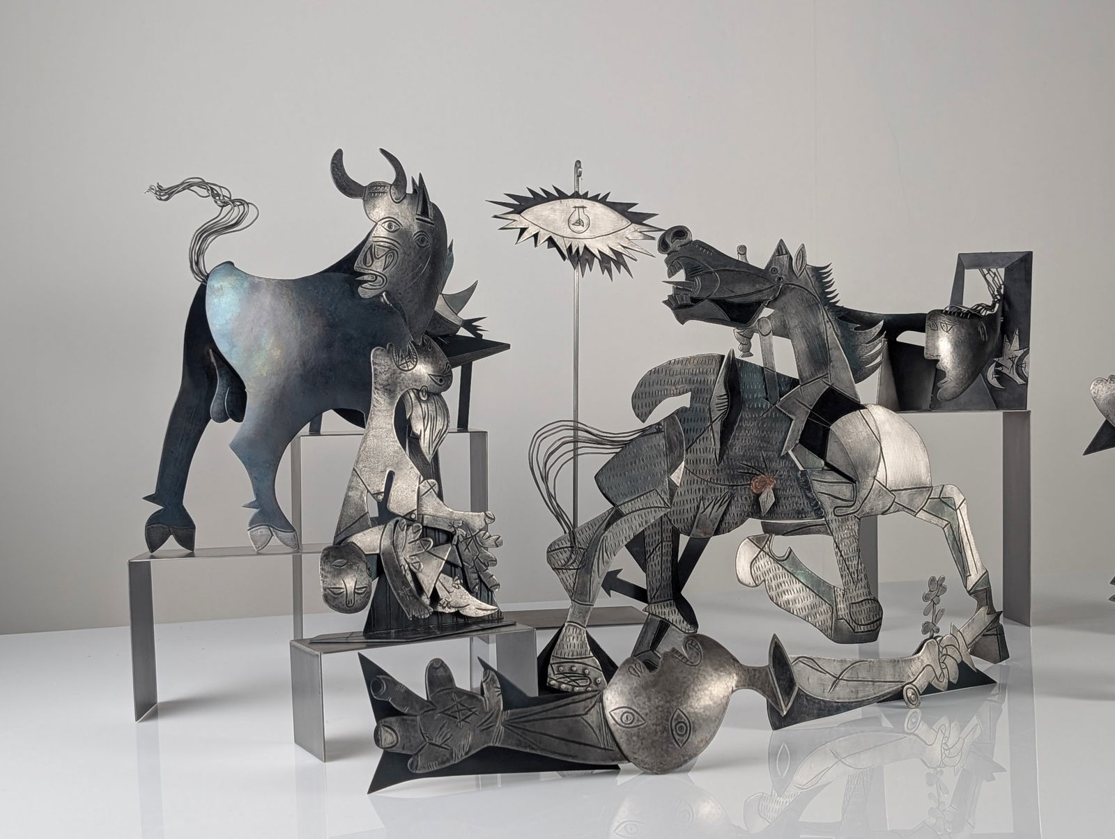 Metal Guernica Sculptures from Picasso, Set of 10 - 11
