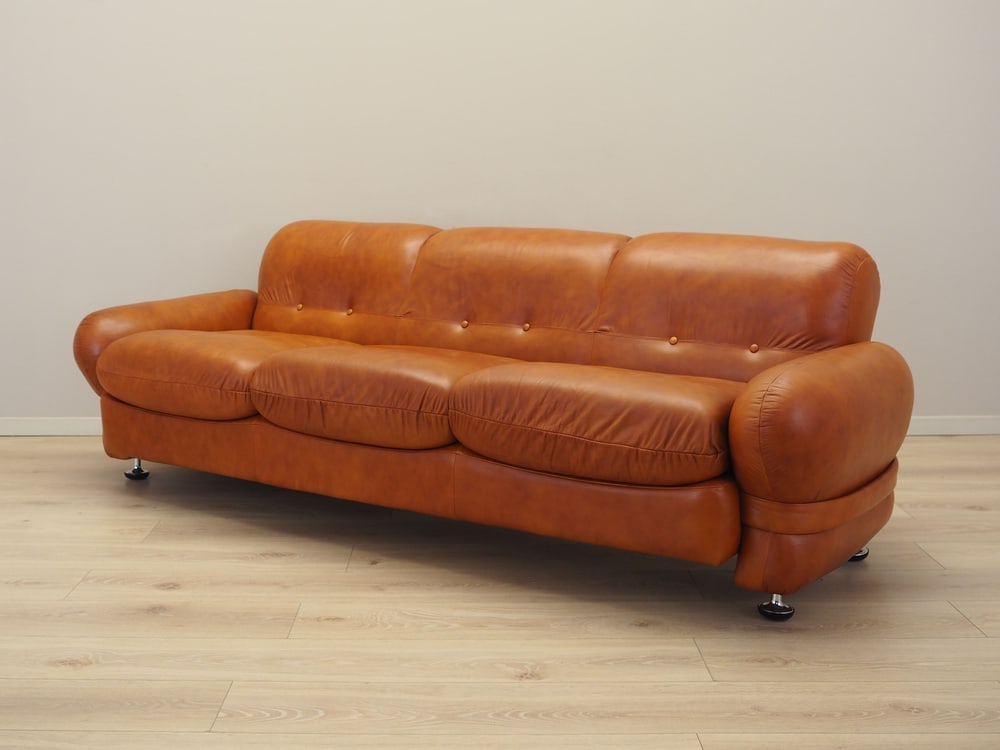 Italian Red Leather Sofa, Italy, 1970s - 3