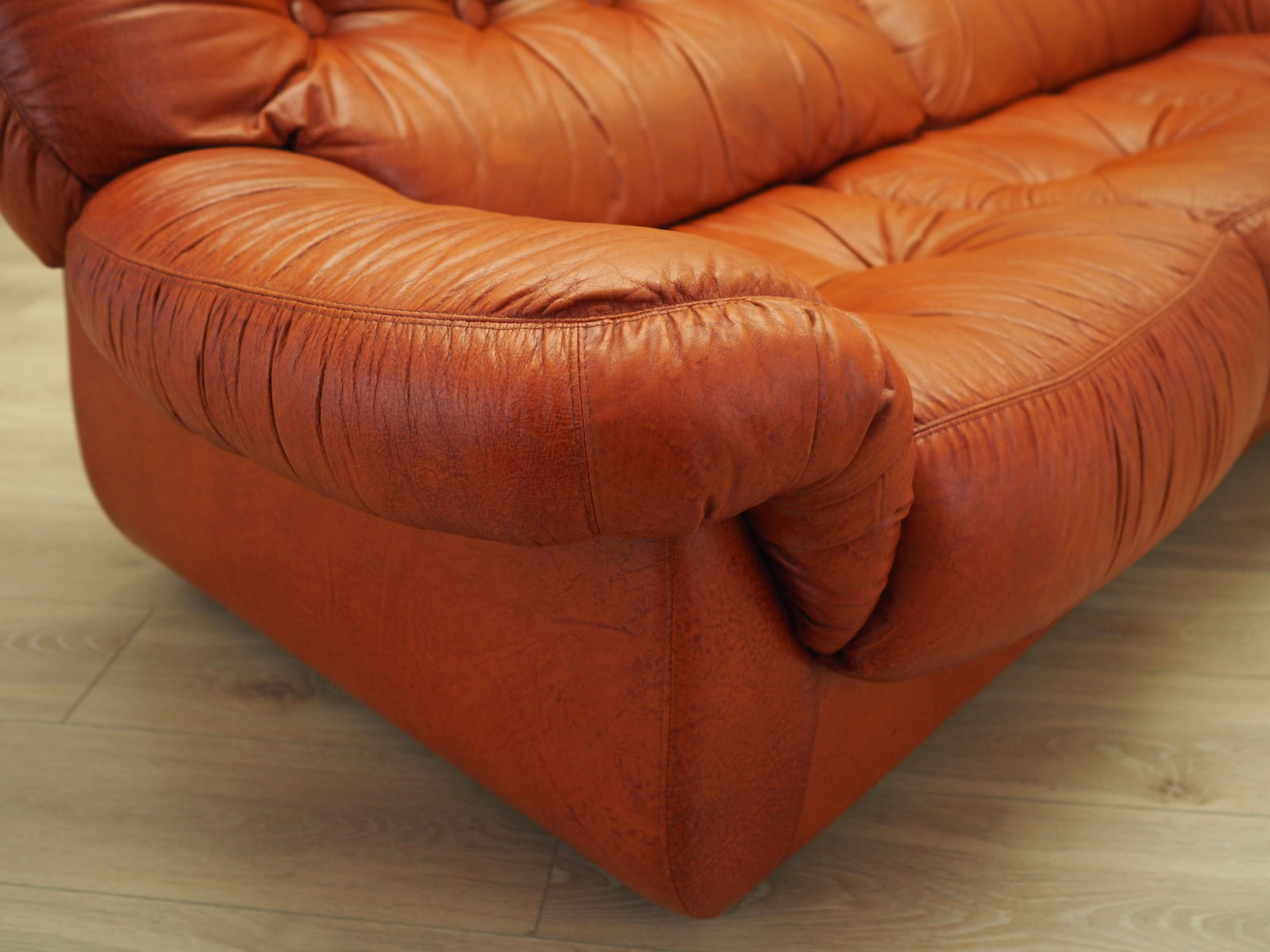 Italian Red Leather Sofa from Pellerossi, 1970s - 10
