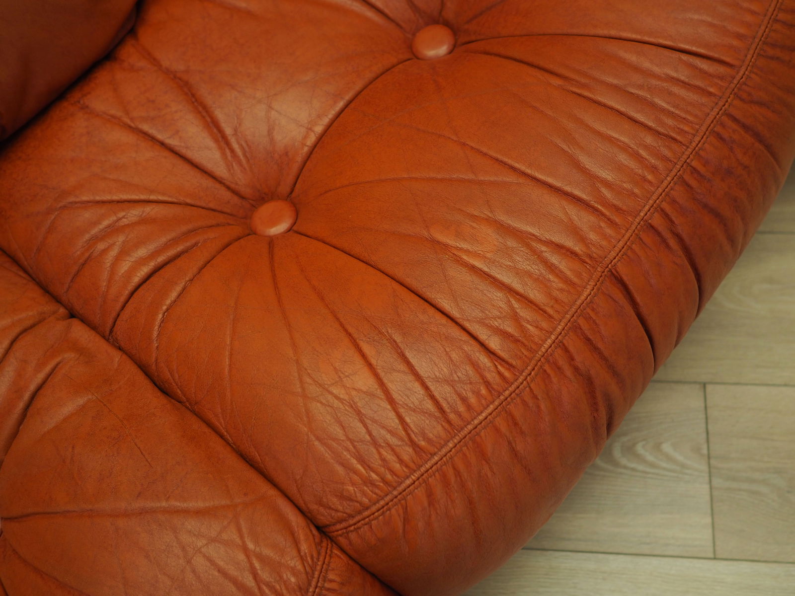 Italian Red Leather Sofa from Pellerossi, 1970s - 13