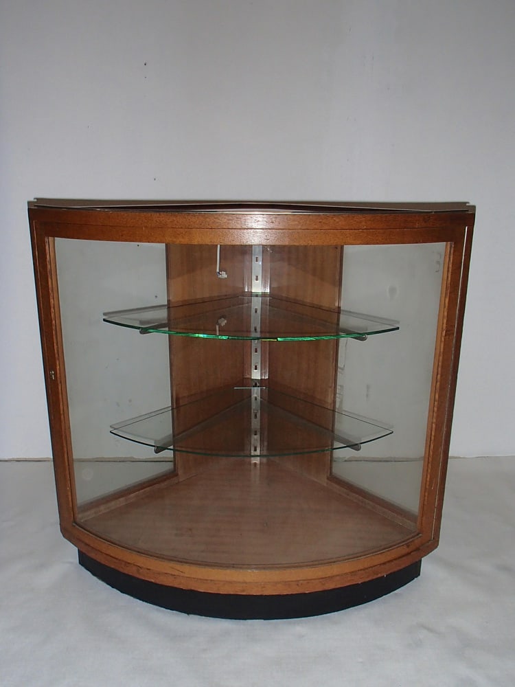Bauhaus Corner Display Case - 12