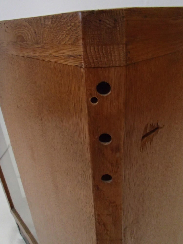 Bauhaus Corner Display Case - 6