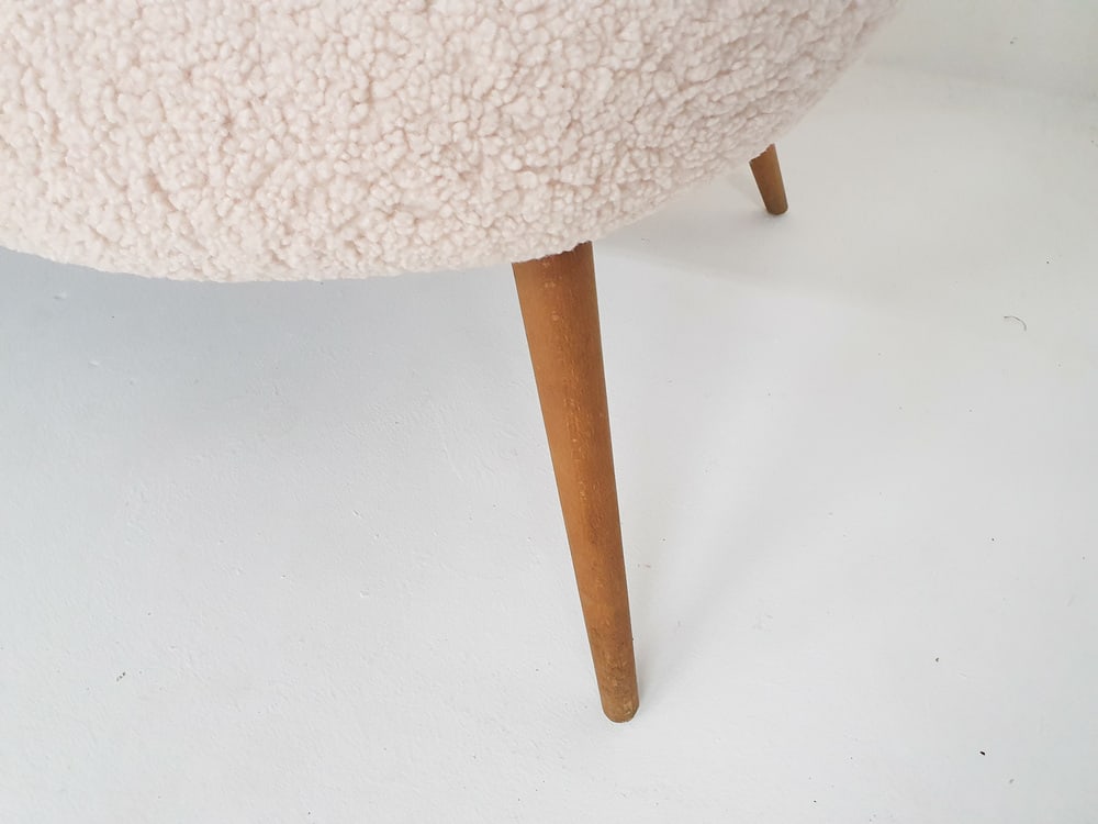 Scandinanvian Modern Sofa in Boucle, 1960s - 3