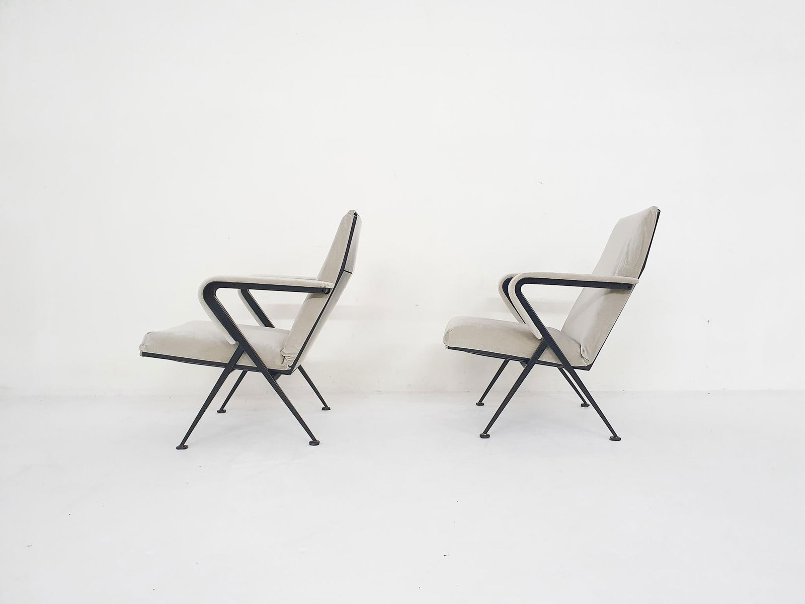 Set of Armchairs by Kramer for Ahrend De Cirkel, 1959 - 5