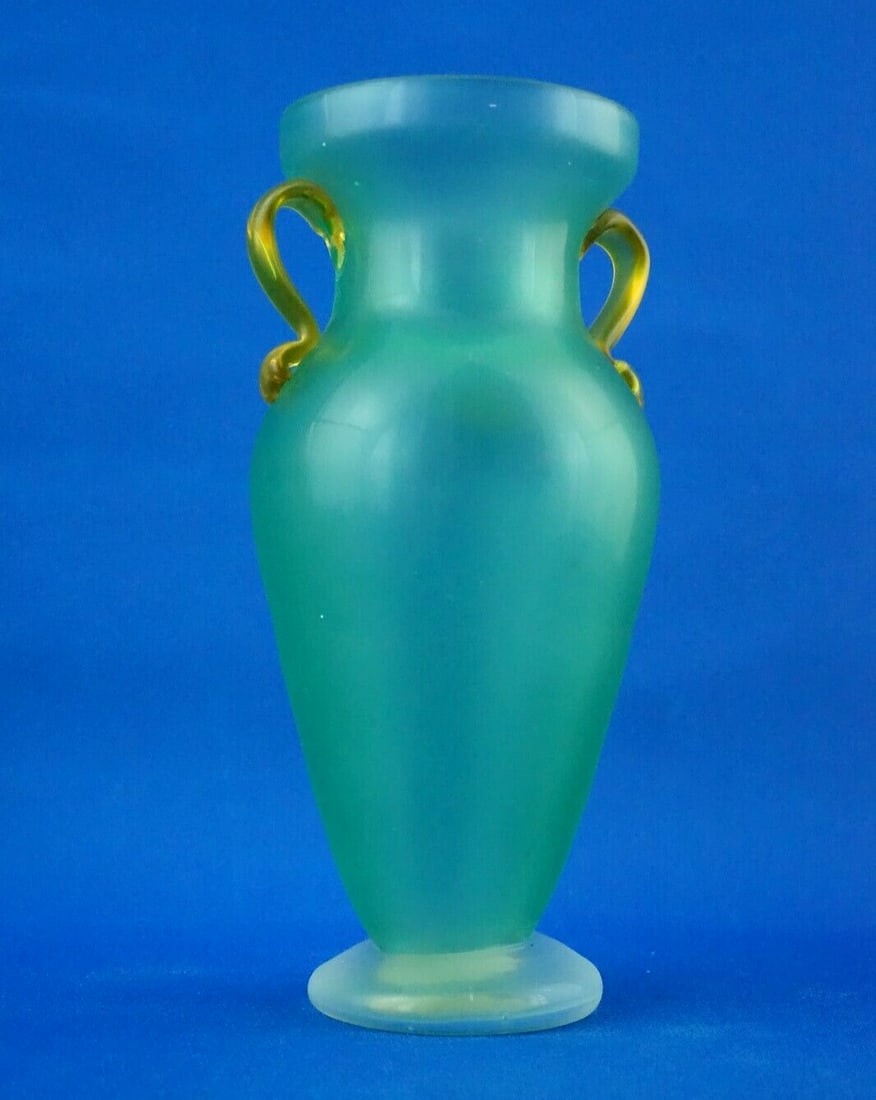 Murano Blown Glass Amphora Vase by Barbini, 1950s - 9