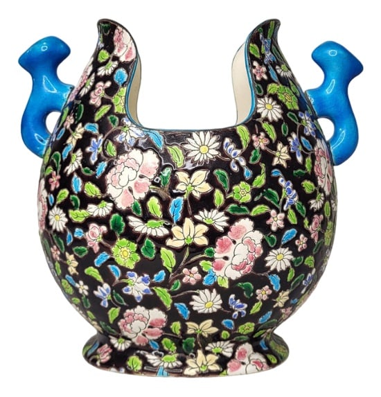 Gueulard Vase in Enameled Ceramic from Gien, 1890s: "Gueulard" vase in glazed ceramic from Gien / Handles in the shape of Fô dogs. Black background decorated with flowers. Marked GienHeight 21.5cmWidth 22 cmDepth 14cmIn very good condition.