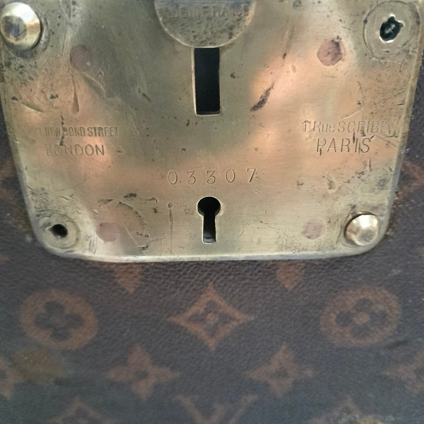 Antique Trunk from Louis Vuitton, 1905 - 11