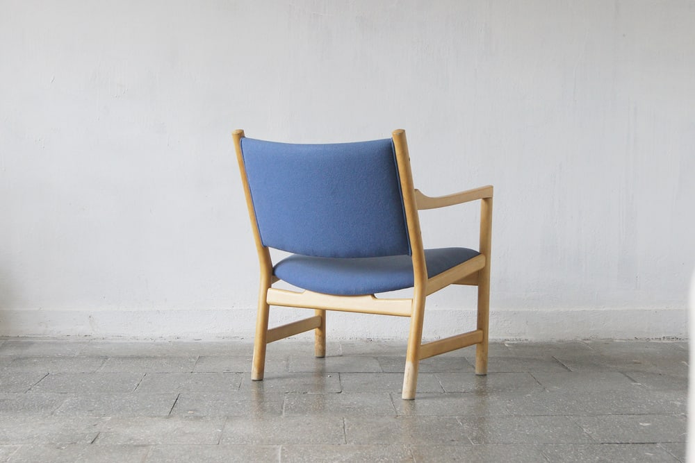 CH52 Armchair by Hans J. Wegner for Carl Hansen & Son - 3