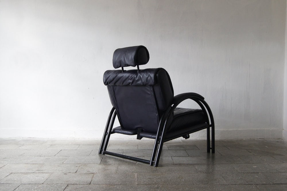 Vintage Italian Lounge Chair in Leather - 4