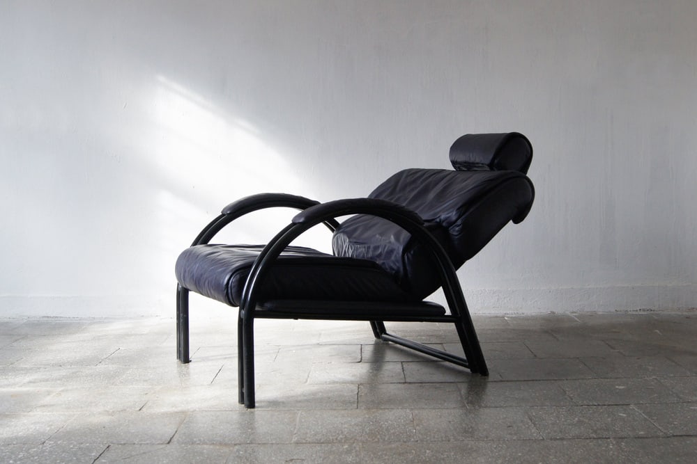 Vintage Italian Lounge Chair in Leather - 5