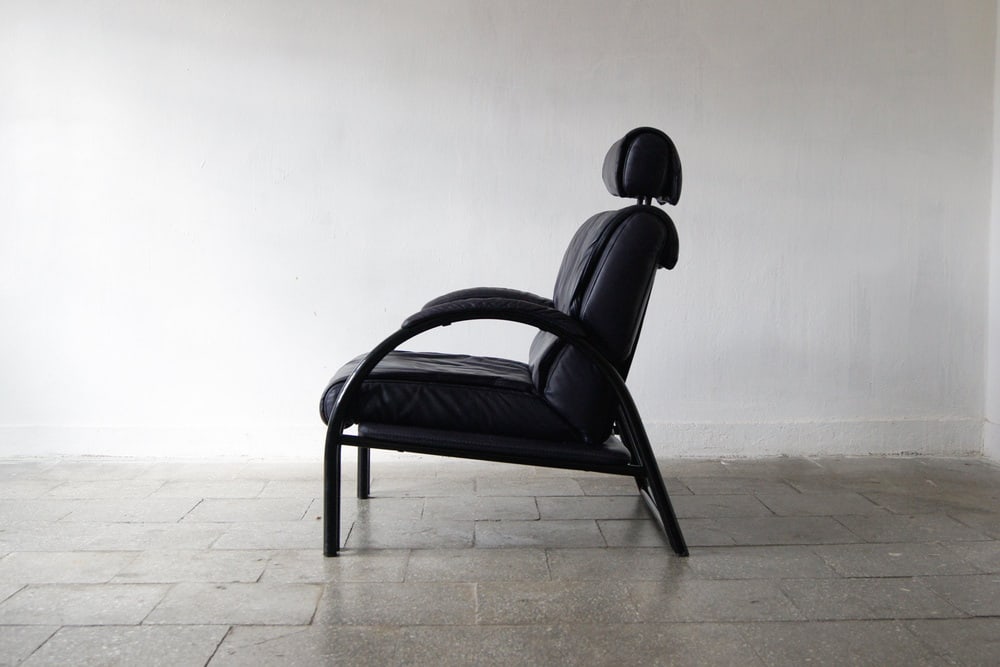 Vintage Italian Lounge Chair in Leather - 6