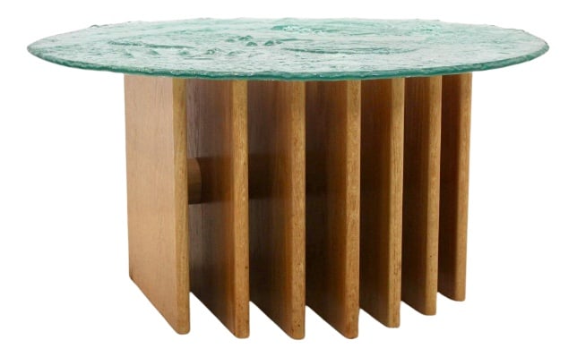 Sculptural Coffee Table by Heinz Lilienthal: A truly beautiful Brutalist Glass top Coffee table based on a 7-ribs wooden base. Designed by the German artist Heinz Lilienthal in the 1970s. The wood is very solid and made with oak-veneer and the