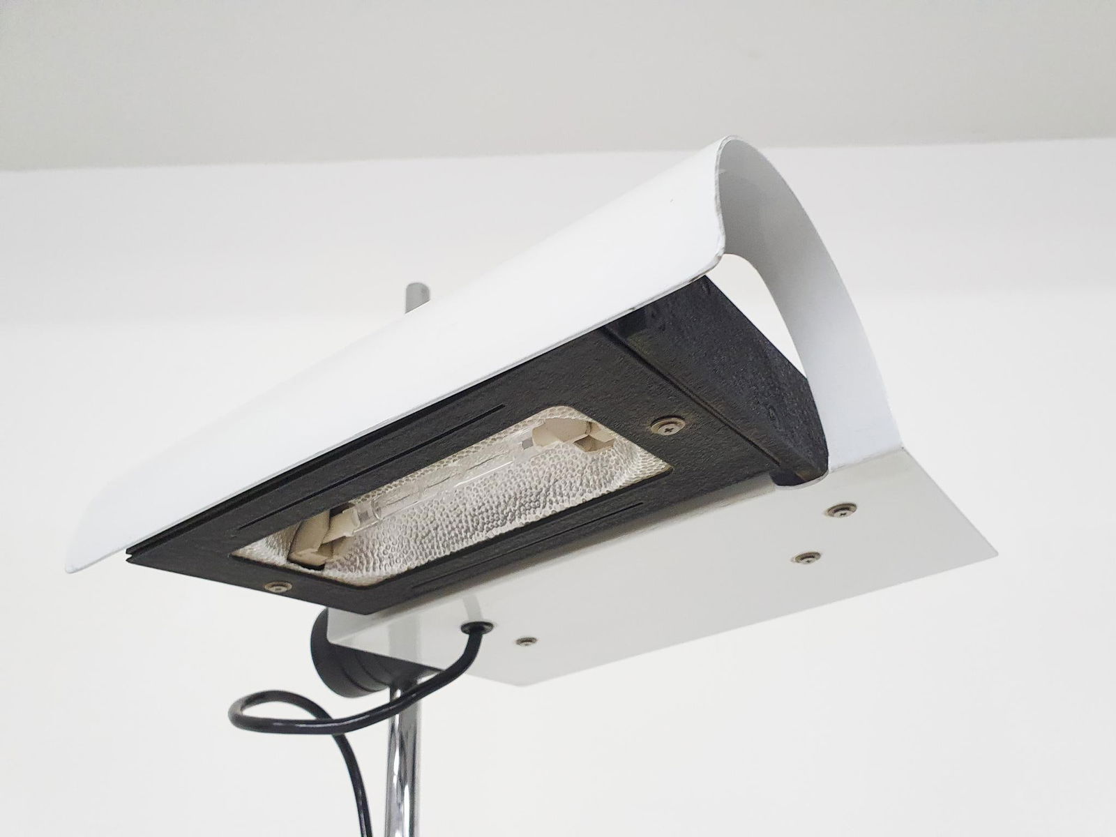 White Metal Floor Lamp, Italy, 1980s - 11