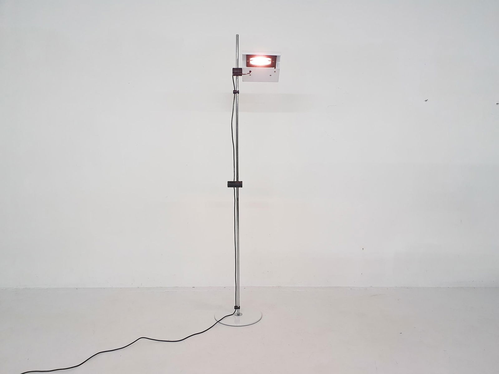 White Metal Floor Lamp, Italy, 1980s - 5