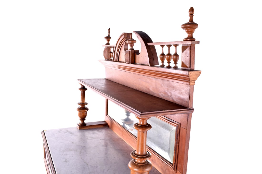 20th Century Henry II Cabinet in Walnut, 1900s - 2