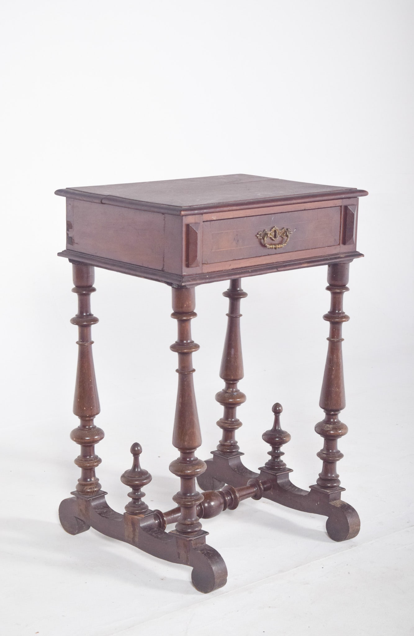 English Victorian Sewing Table with Drawer, 1890s - 3