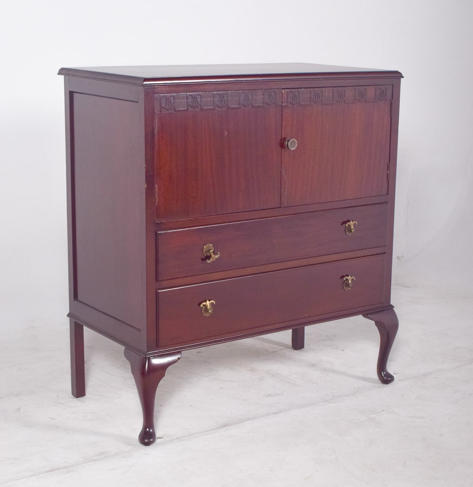 Portuguese Queen Anne Style Cabinet, 1970 - 10