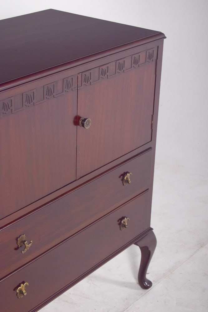 Portuguese Queen Anne Style Cabinet, 1970 - 3