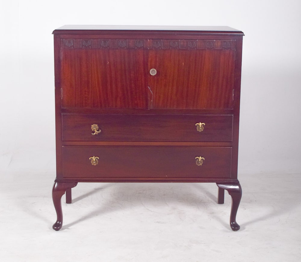 Portuguese Queen Anne Style Cabinet, 1970 - 7