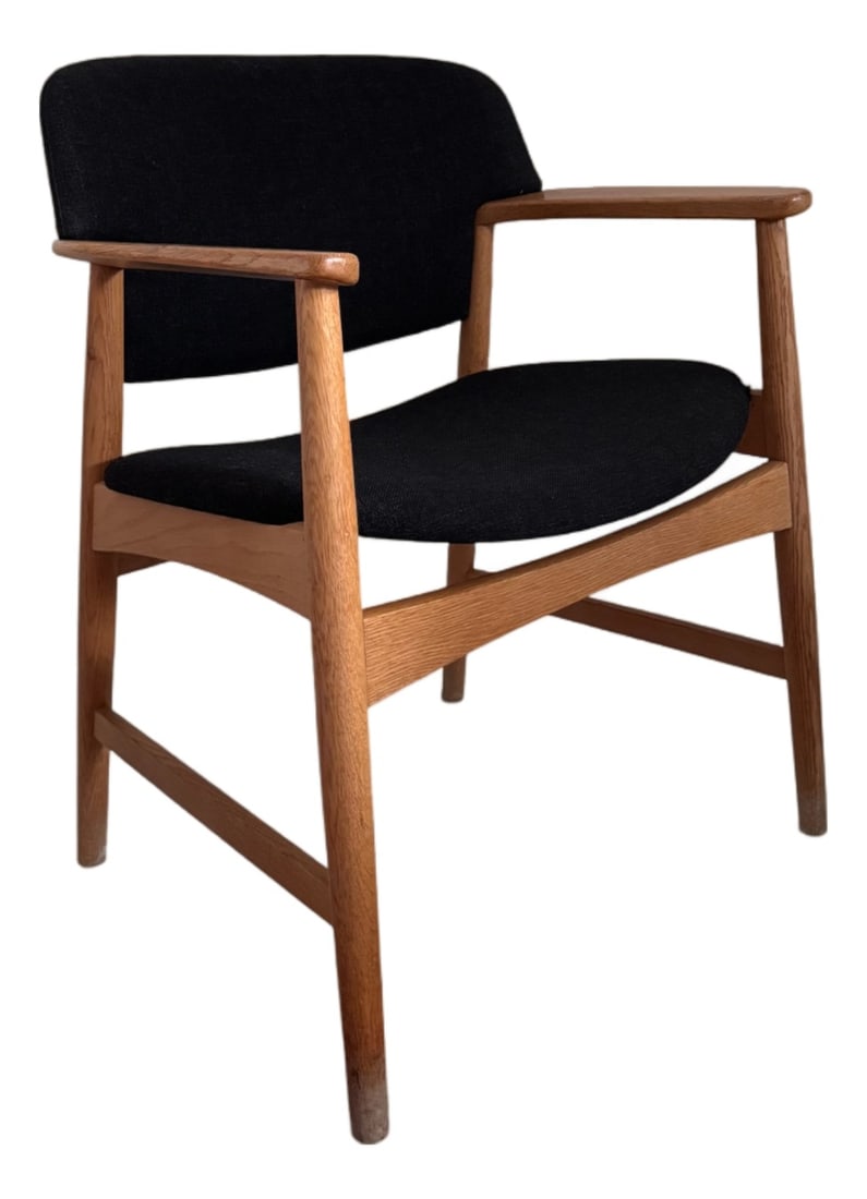 Chair by Ejnar Larsen & Axel Bender Madsen, 1960: Armchair / chair designed by Ejnar Larsen & Axel Bender Madsen for Fritz Hansen, Denmark.A refined example of Danish modern design from the 1960s, combining sculptural elegance with everyday