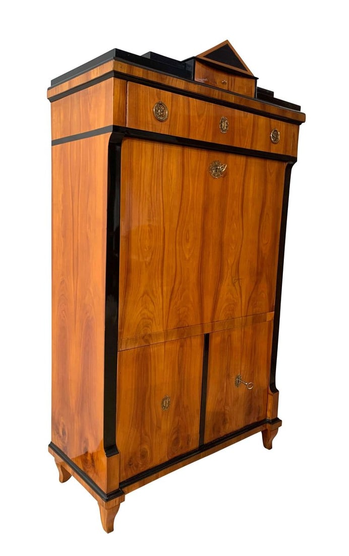 Secretary in Cherry Veneer, South Germany, 1820s - 2