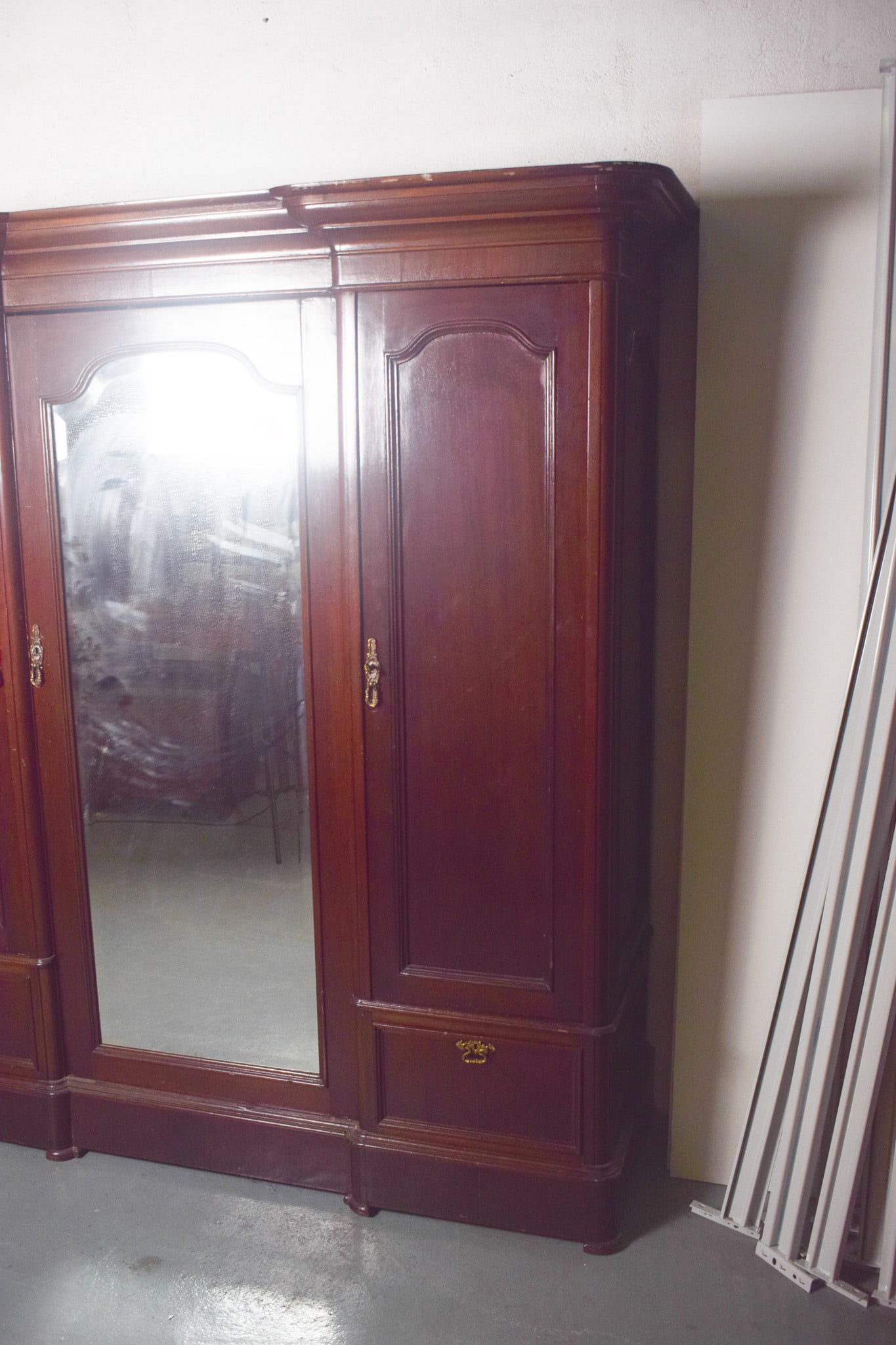 Antique English Mahogany Wardrobe with Central Mirror - 2