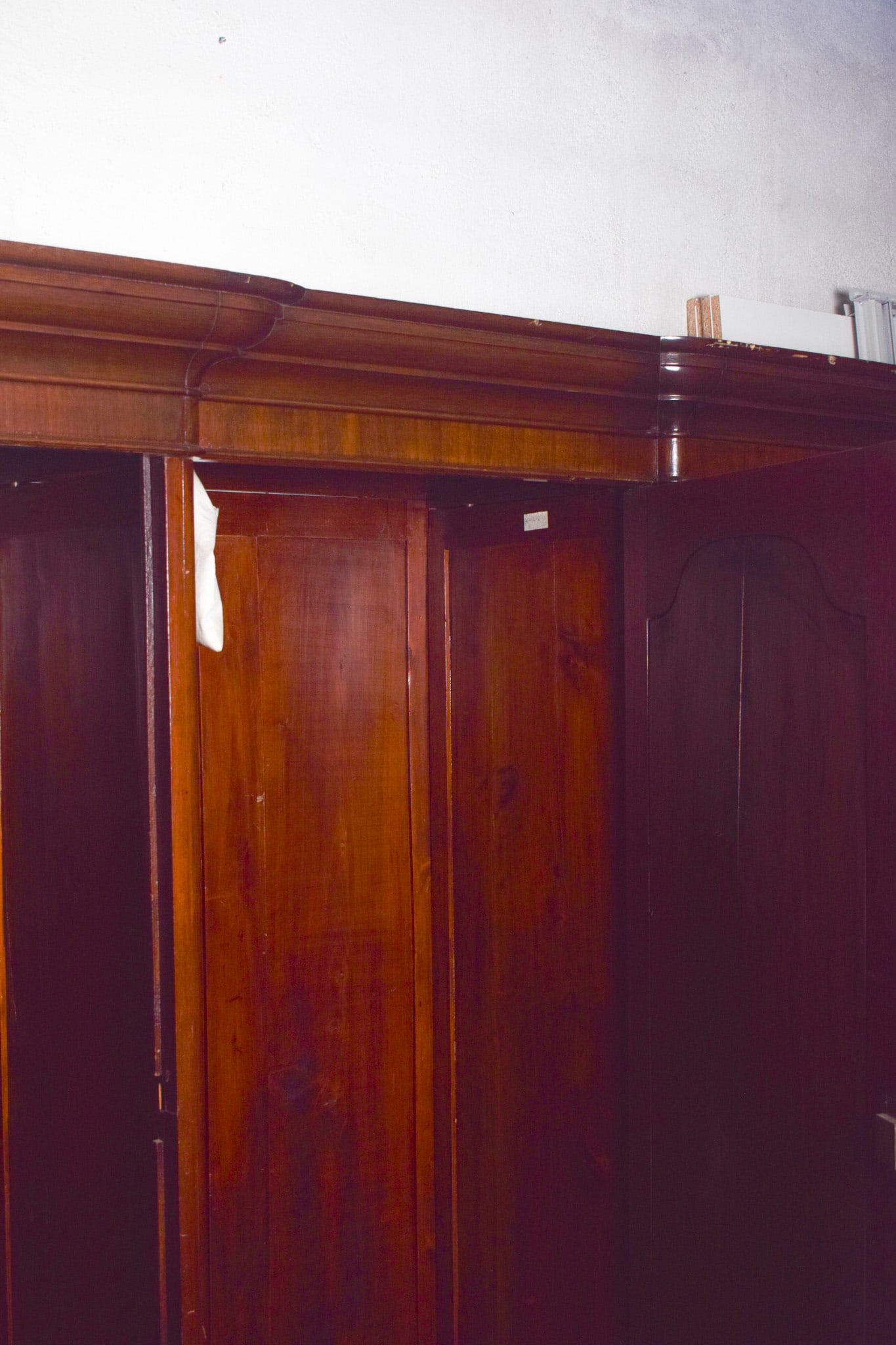 Antique English Mahogany Wardrobe with Central Mirror - 6