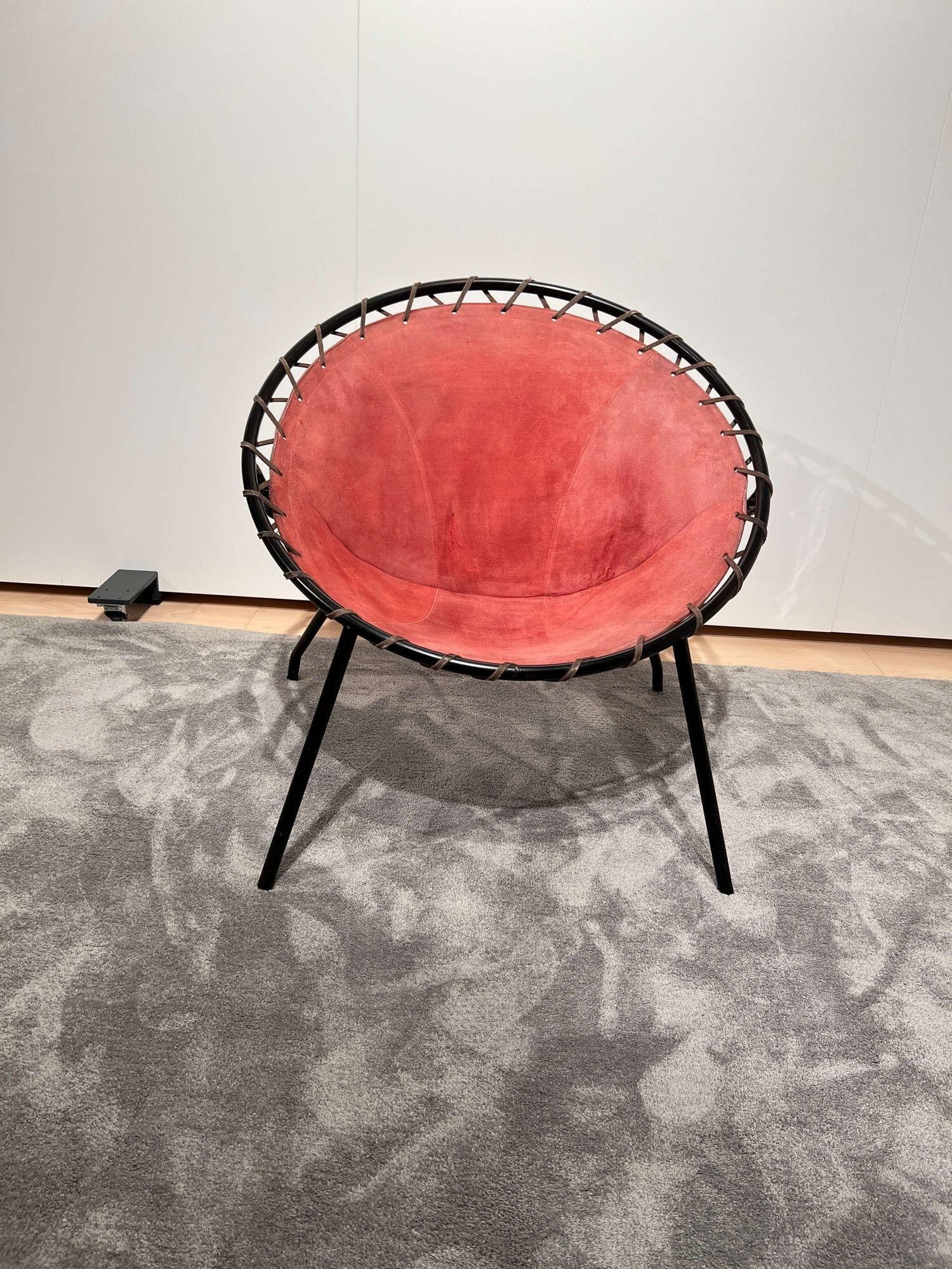 Balloon Lounge Chair in Red Suede & Metal by Hans Olsen - 3
